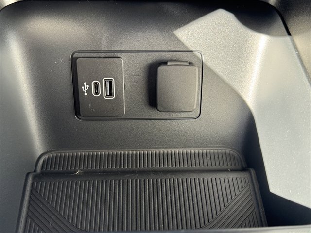 New 2026 Ford Explorer Active image 18