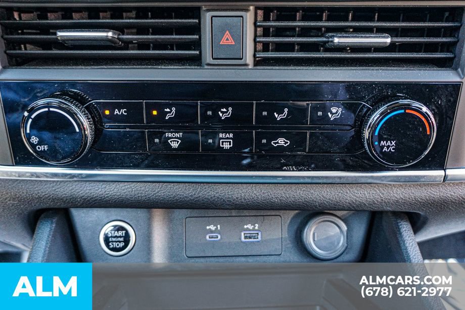 Used 2023 Nissan Rogue S image 40