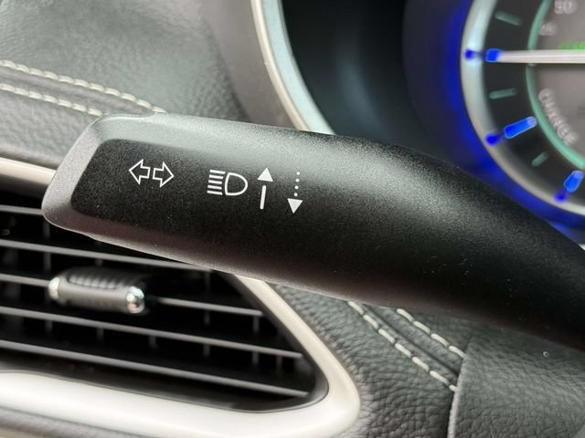 Used 2024 Chrysler Pacifica Limited FWD image 21