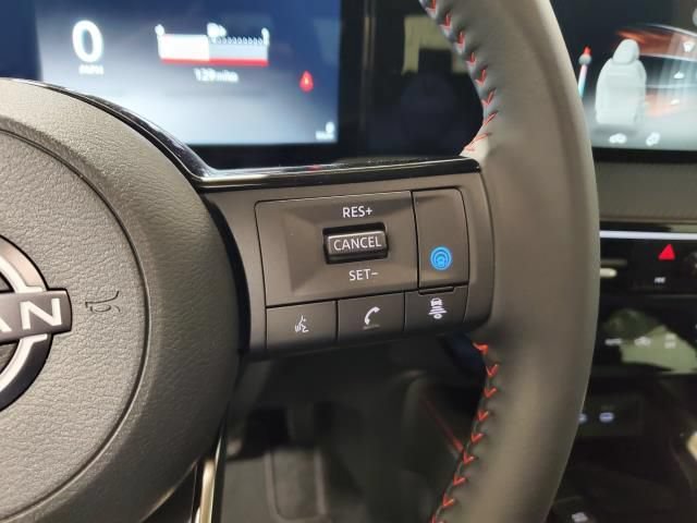 Used 2025 Nissan Kicks SR AWD/4WD image 19