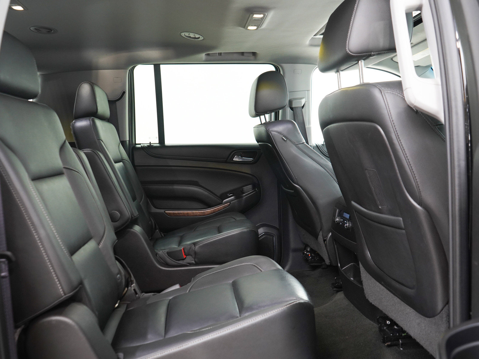 Used 2016 Chevrolet Suburban LTZ AWD/4WD image 12