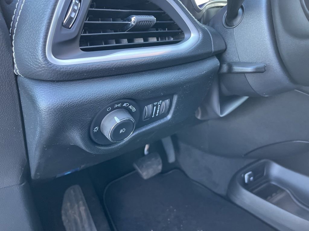 New 2026 Chrysler Pacifica Select w/ S Appearance Package image 33