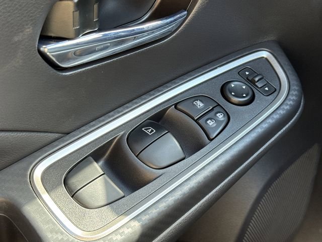 New 2025 Nissan Versa SR w/ Trunk Package image 23