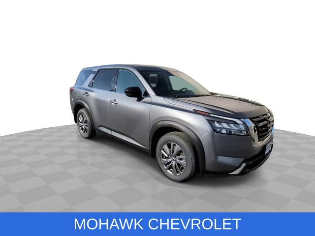 Used 2024 Nissan Pathfinder S AWD/4WD image 2