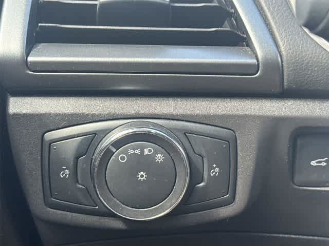 Used 2014 Ford Fusion SE FWD image 21