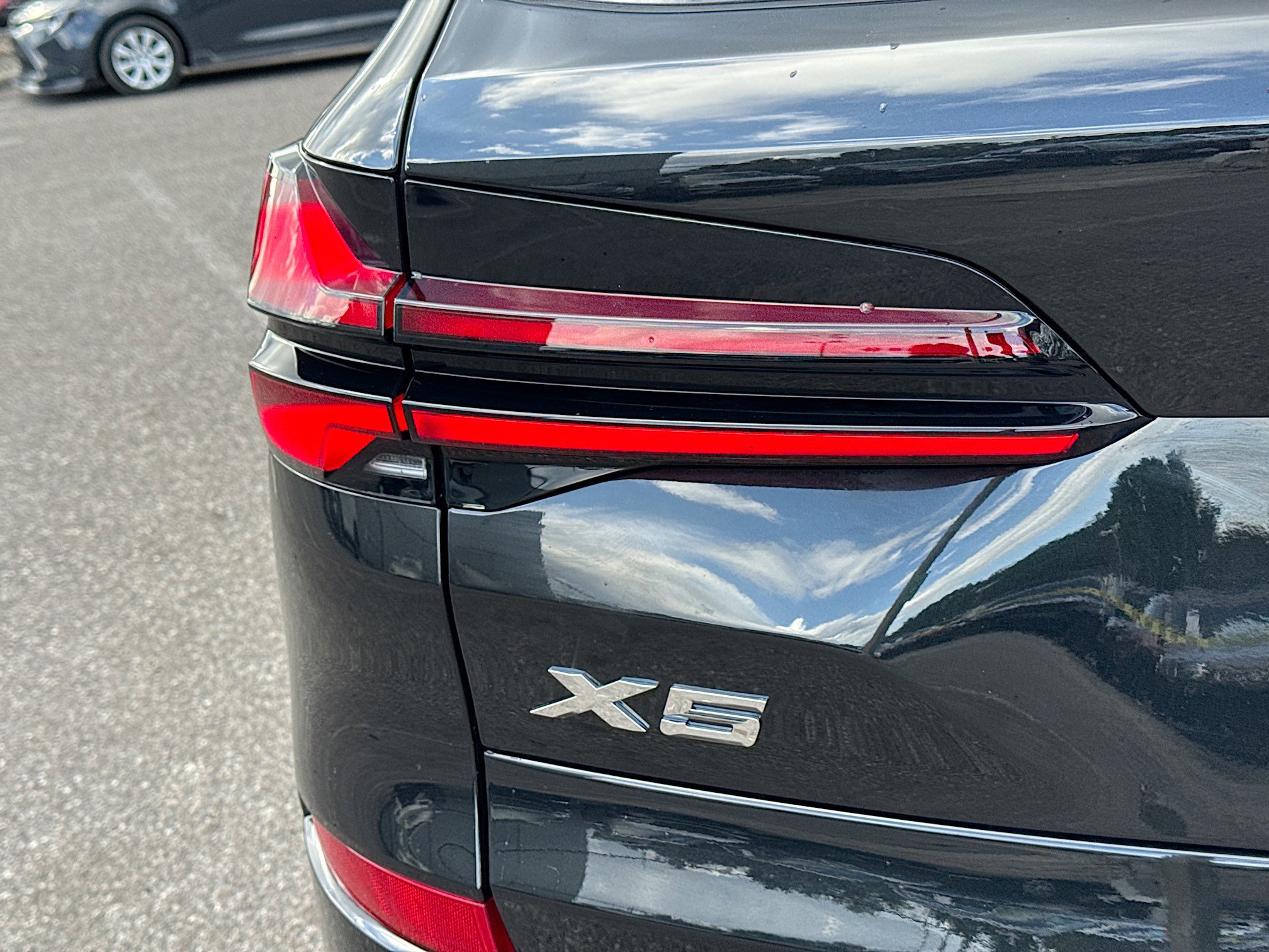 New 2026 BMW X5 xDrive40i w/ M Sport Package image 10