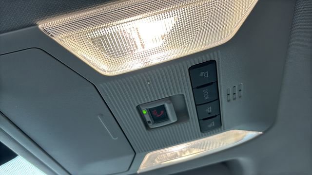 Used 2025 Toyota RAV4 LE AWD/4WD image 24