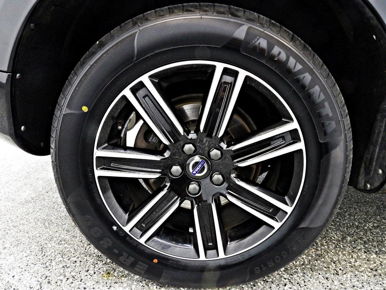 Used 2017 Volvo XC60 T5 Dynamic image 21