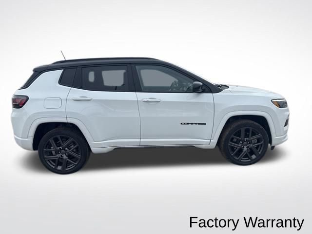 Used 2024 Jeep Compass Limited w/ High Altitude Package image 9