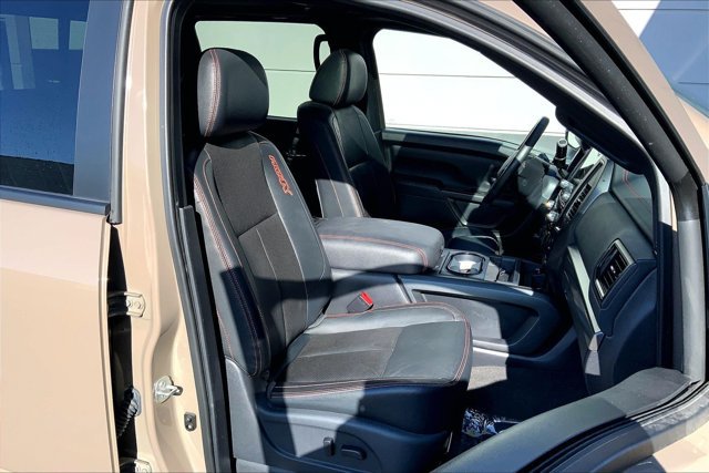 Used 2021 Nissan Titan PRO-4X w/ Pro-4x Convenience Package AWD/4WD image 6