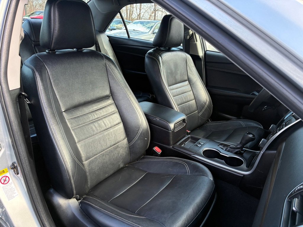 Used 2016 Toyota Camry XLE image 37
