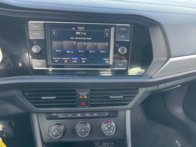 Used 2022 Volkswagen Jetta S image 19