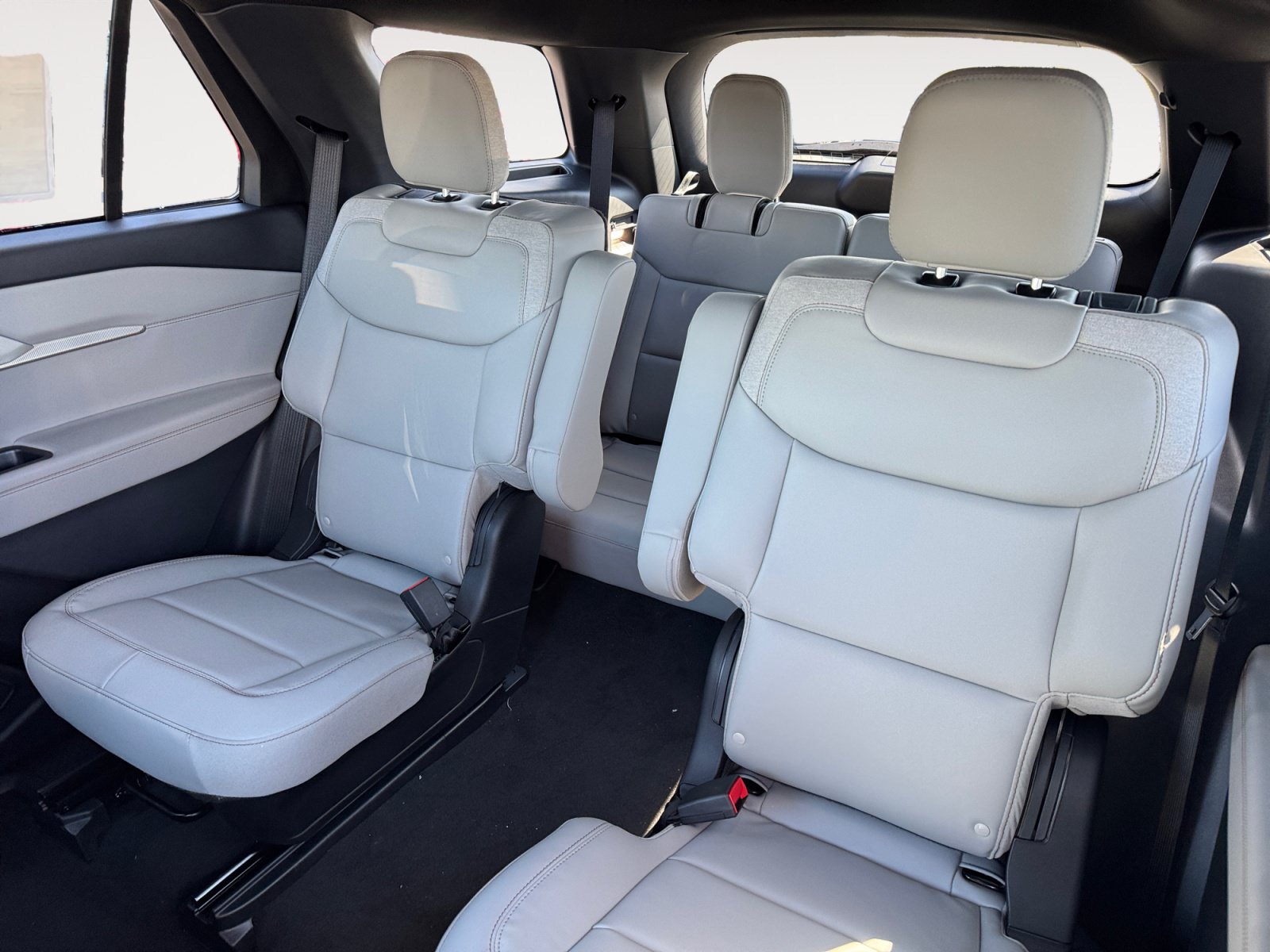 New 2027 Ford Explorer Active w/ Active Comfort Package AWD/4WD image 17