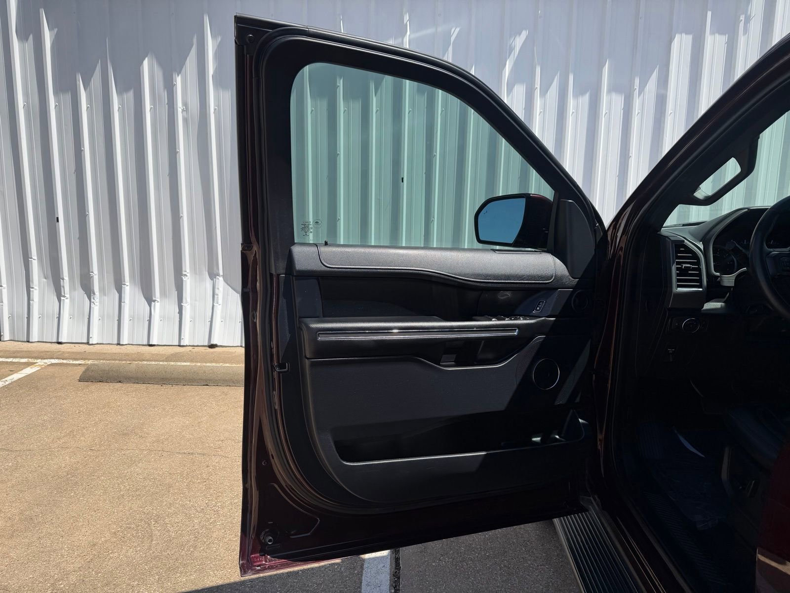 Used 2020 Ford Expedition Max XLT w/ Equipment Group 201A RWD image 20