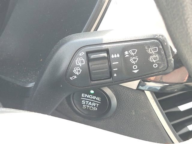 Certified 2020 Ford Escape SE image 43