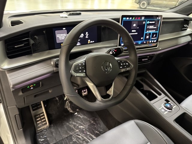 New 2026 Volkswagen Tiguan SE R-Line AWD/4WD image 15