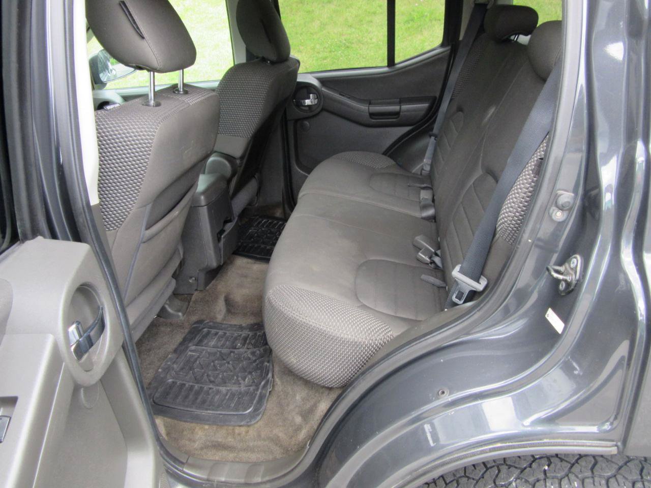 Used 2011 Nissan Xterra PRO-4X AWD/4WD image 10