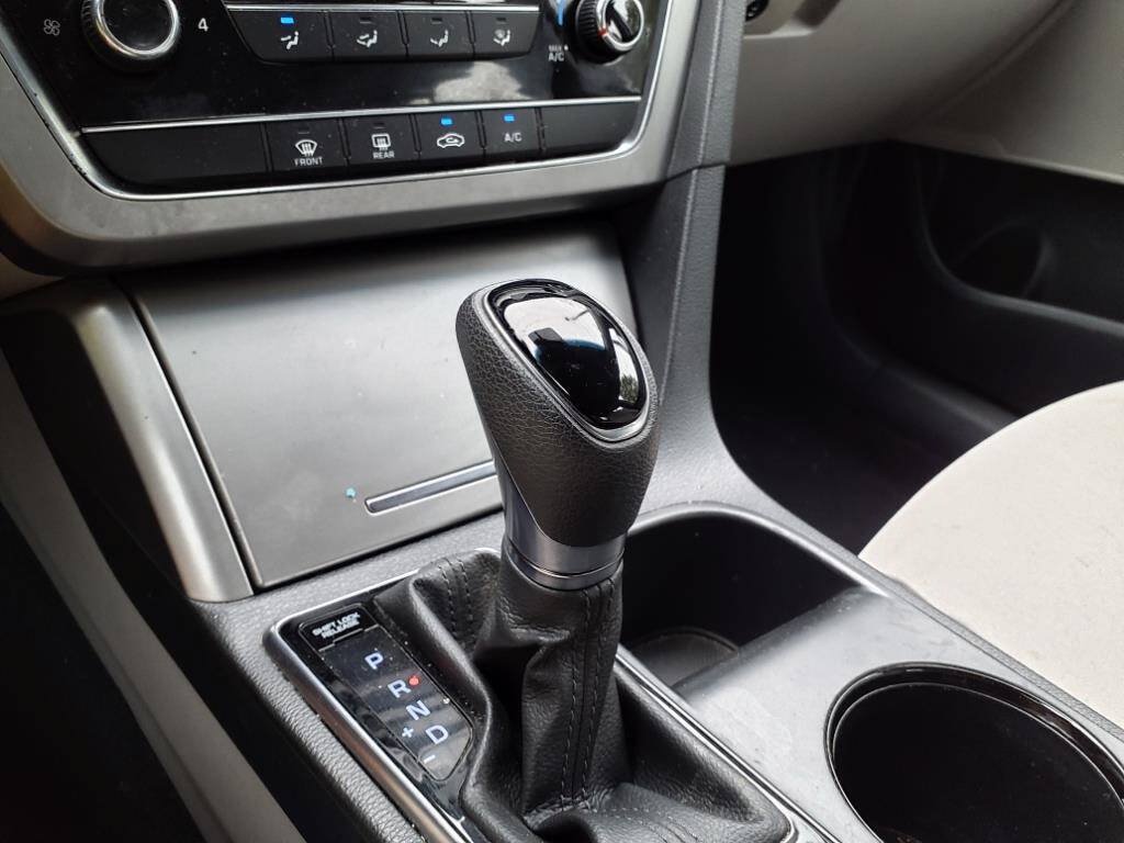 Used 2016 Hyundai Sonata SE FWD image 18