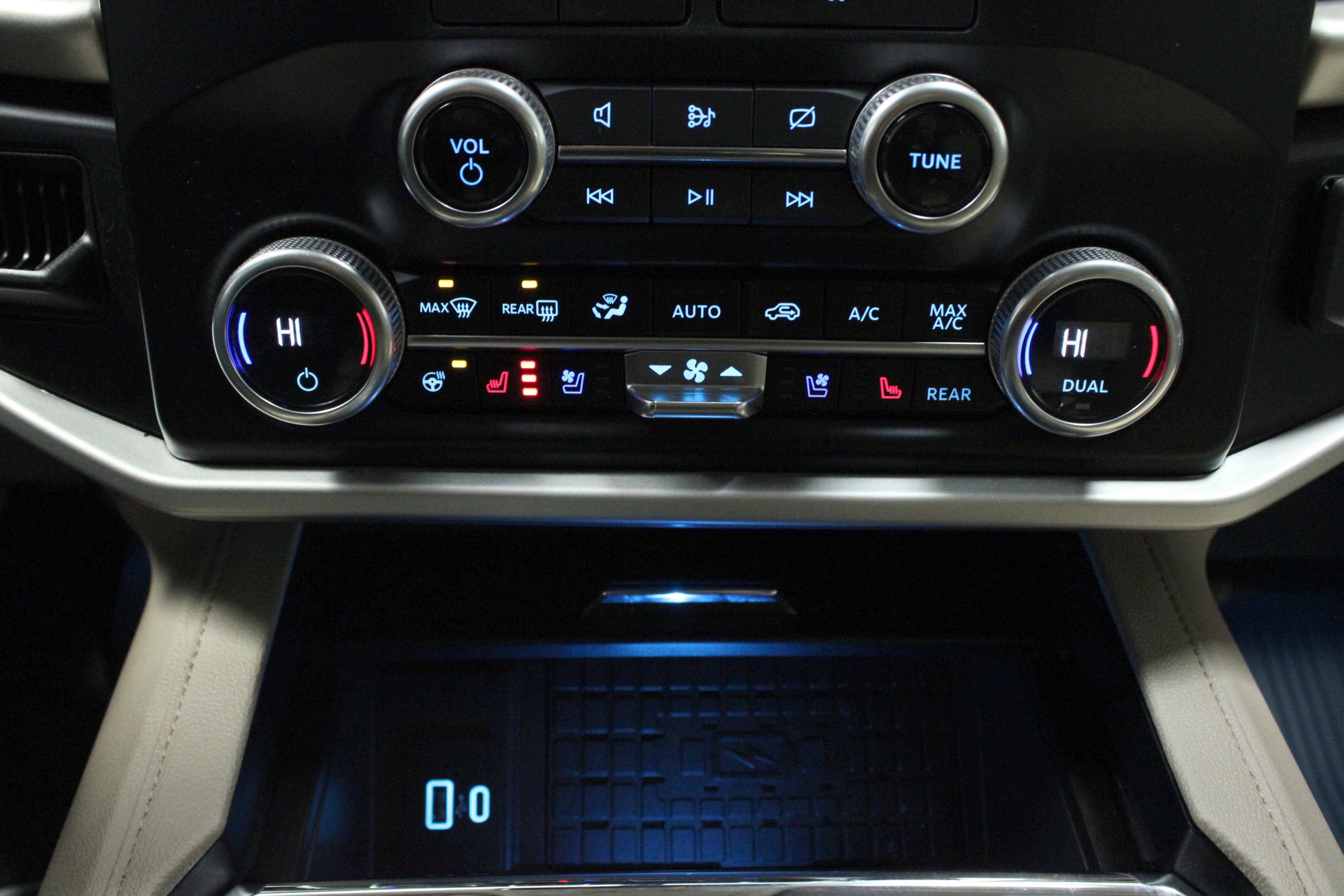 Used 2024 Ford Expedition XLT image 27
