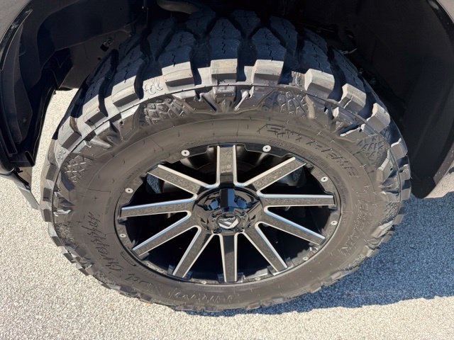 Used 2019 Ford F150 Platinum w/ Equipment Group 701A Luxury AWD/4WD image 9