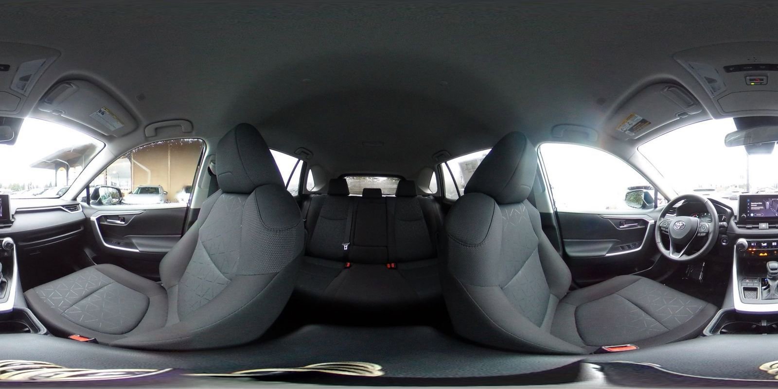 Used 2025 Toyota RAV4 XLE image 42