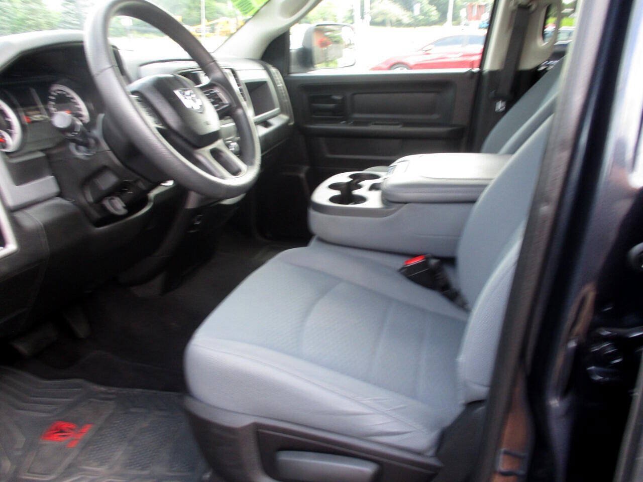 Used 2019 RAM 1500 ST w/ SXT Plus Group AWD/4WD image 4