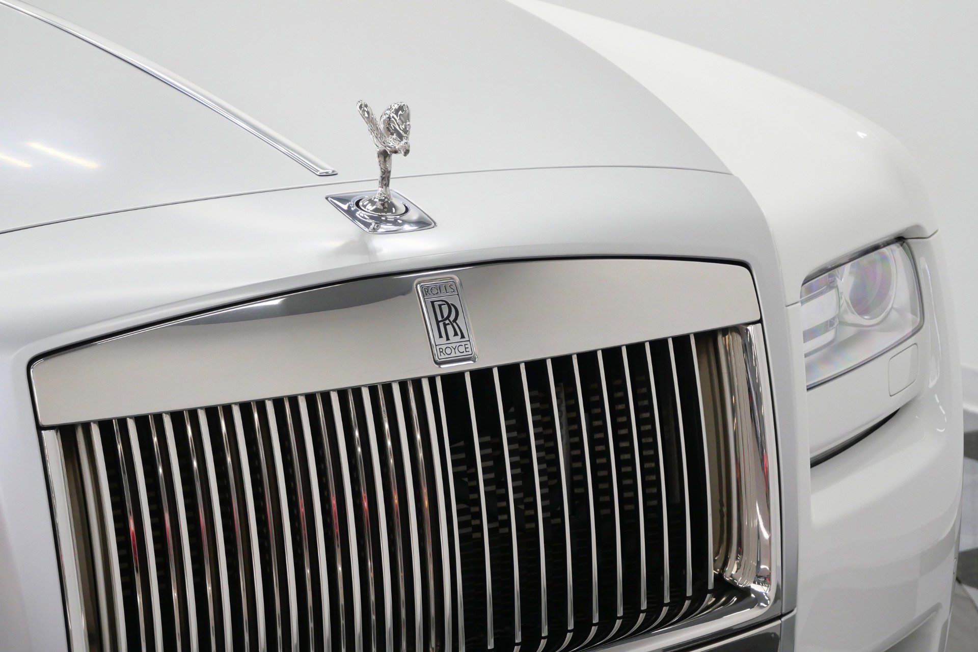 Used 2014 Rolls-Royce Ghost RWD image 53