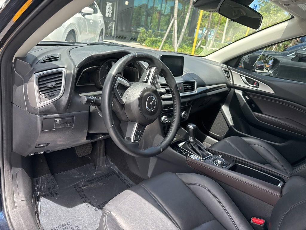 Used 2018 MAZDA MAZDA3 Touring FWD image 17