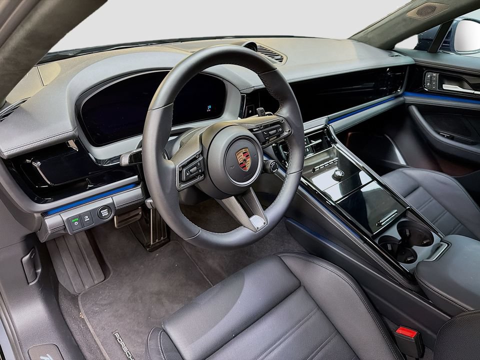 Certified 2026 Porsche Panamera GTS AWD/4WD image 4