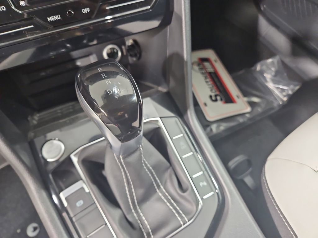 New 2026 Volkswagen Taos SE image 22