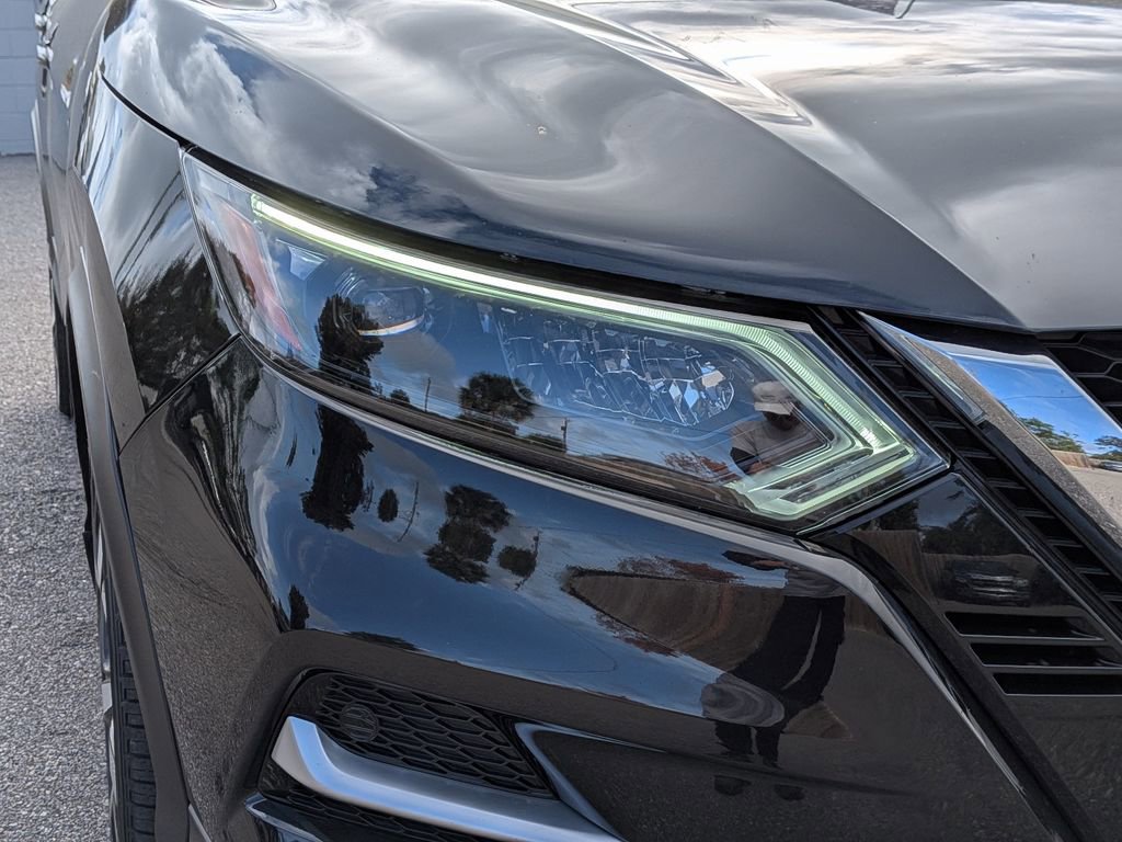 Used 2022 Nissan Rogue Sport SL w/ Premium Package image 10