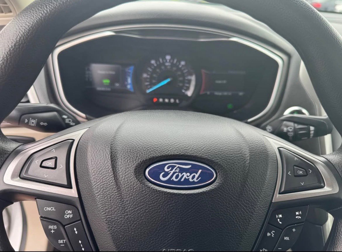 Used 2019 Ford Fusion SE image 8