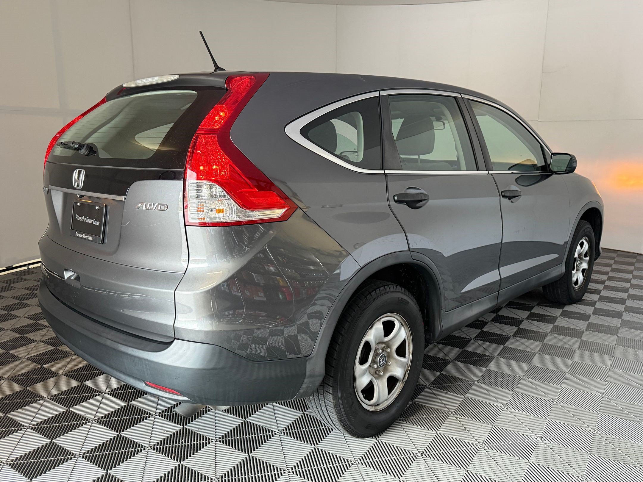 Used 2014 Honda CR-V LX image 9