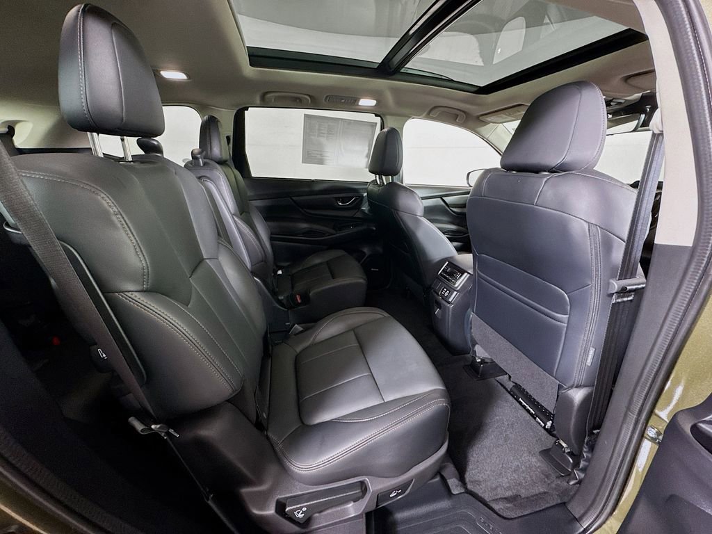Used 2025 Subaru Ascent Bronze Edition image 30
