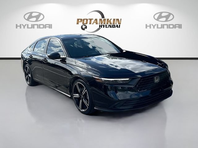 Used 2024 Honda Accord Sport image 3
