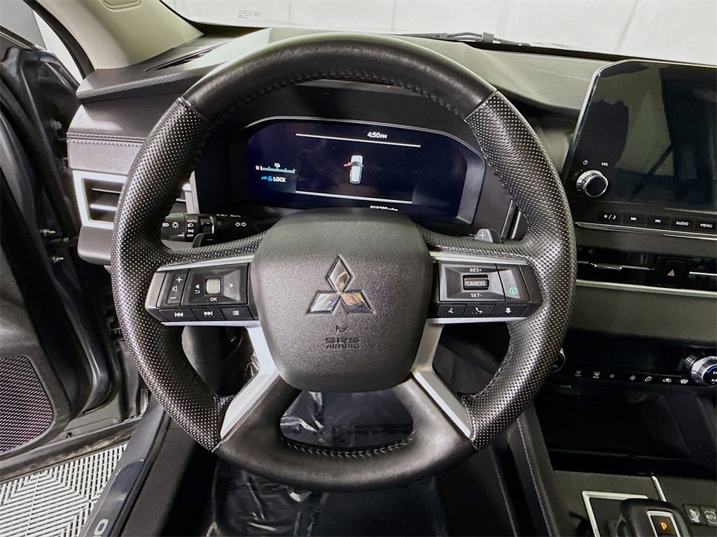 Used 2023 Mitsubishi Outlander SE image 21