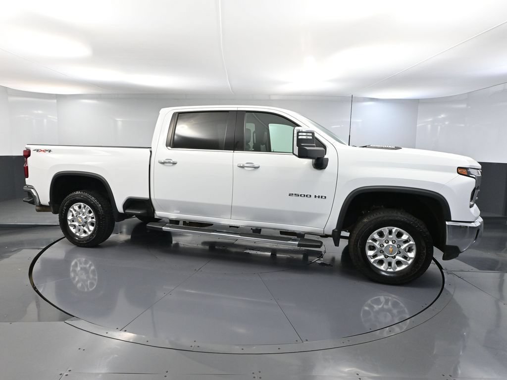Used 2024 Chevrolet Silverado 2500 LTZ AWD/4WD image 3