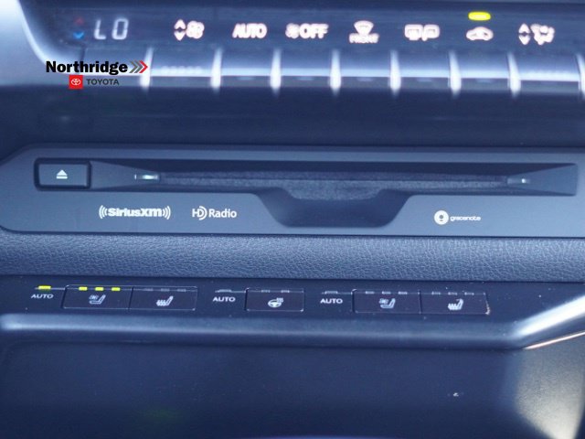 Used 2022 Lexus UX 200 w/ Premium Package FWD image 30