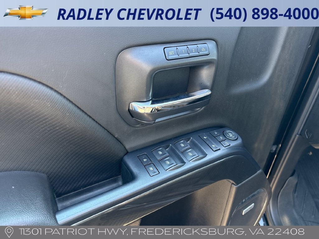 Used 2017 GMC Sierra 1500 SLT w/ All Terrain X Package AWD/4WD image 5