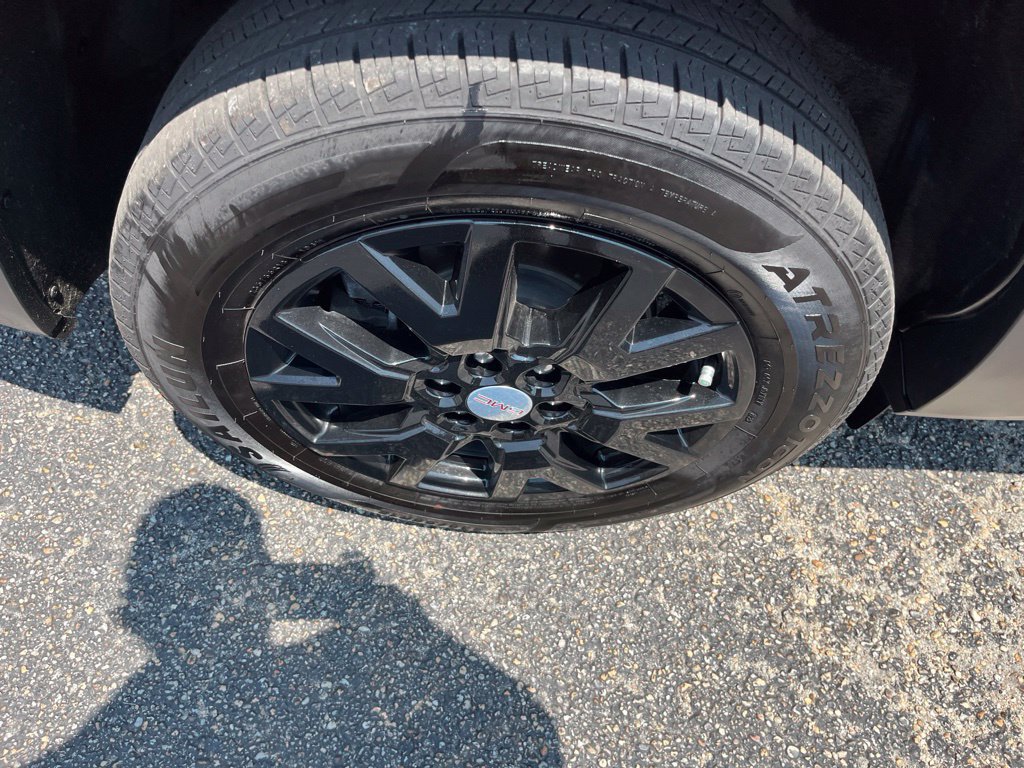 Used 2023 GMC Acadia SLT AWD/4WD image 48