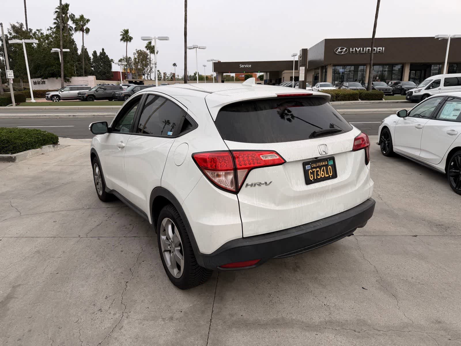Used 2017 Honda HR-V EX image 3