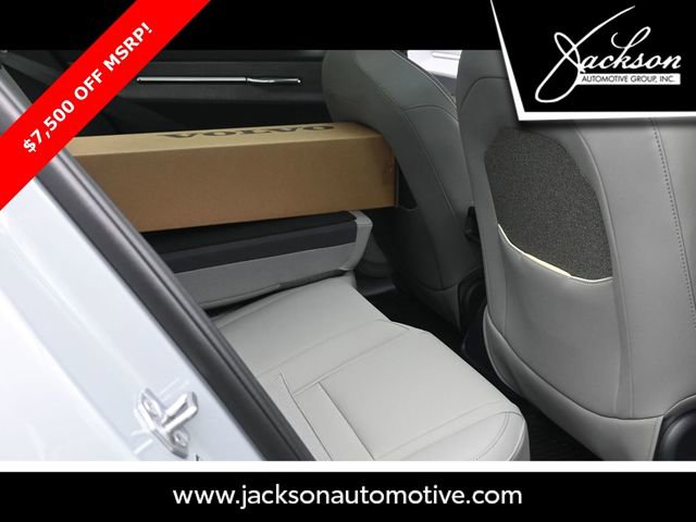 Used 2026 Volvo EX30 Cross Country Ultra w/ Protection Package Premier image 24