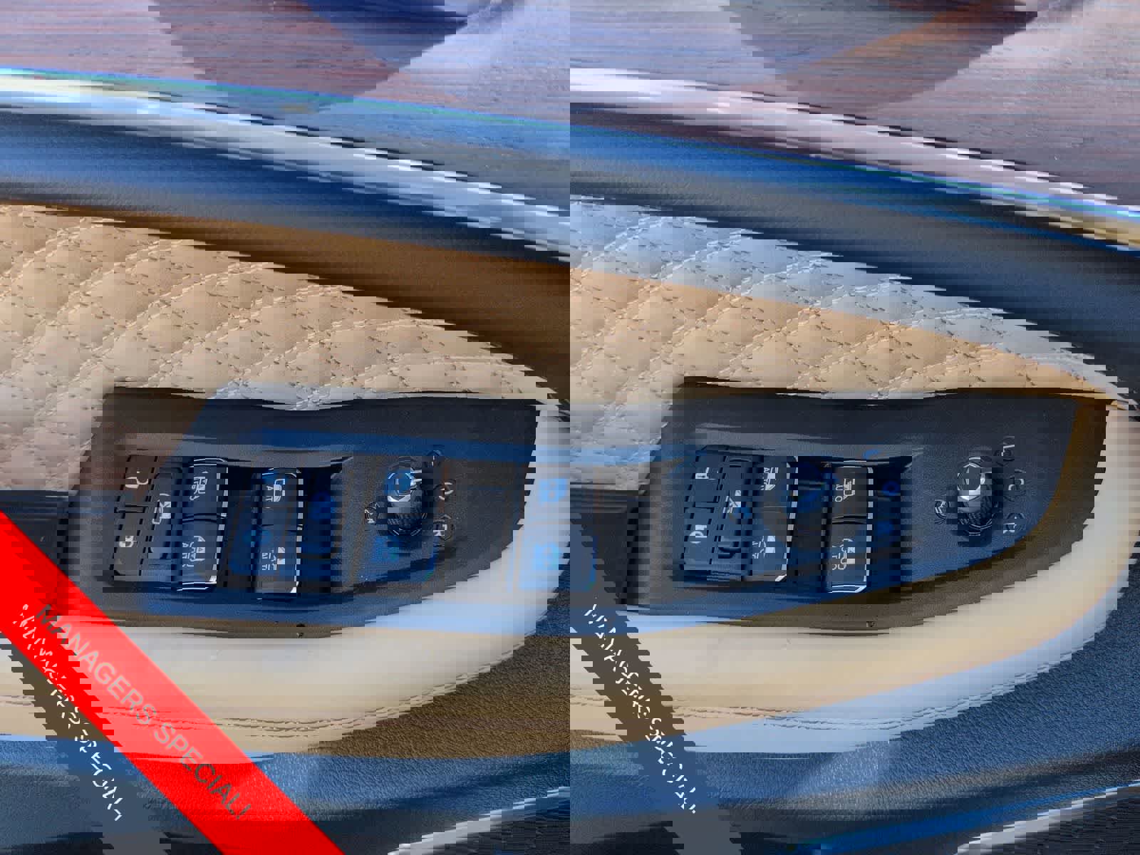 New 2025 Jeep Grand Cherokee Summit w/ Obsidian Package image 17