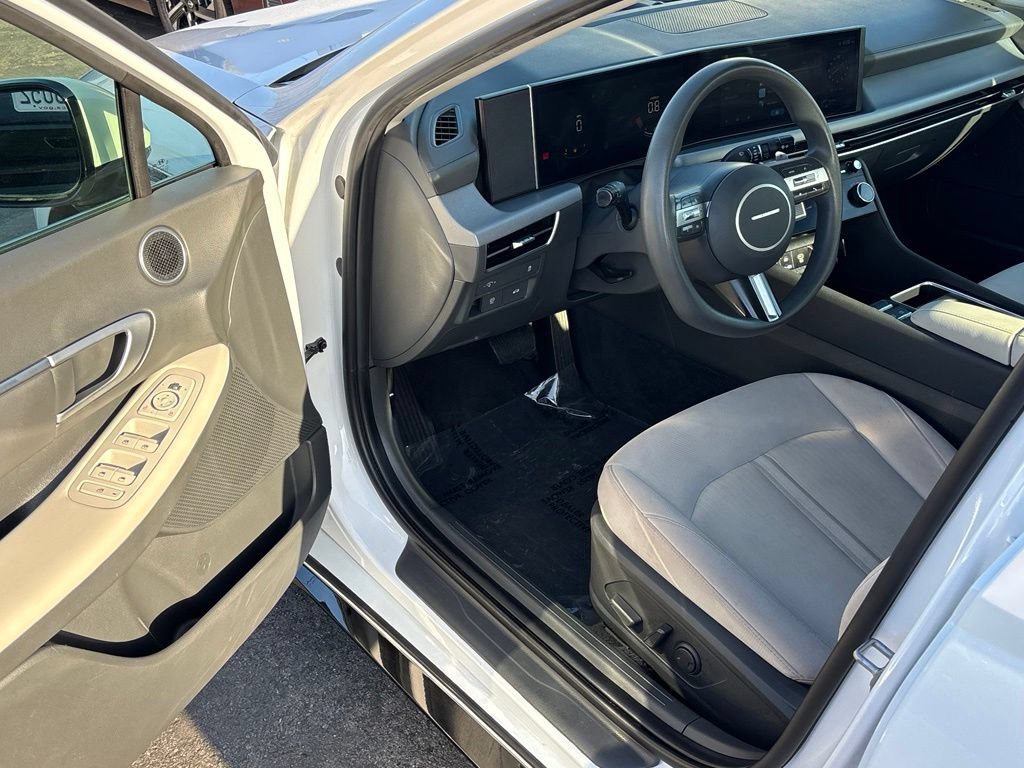 Used 2024 Hyundai Sonata SEL FWD image 7