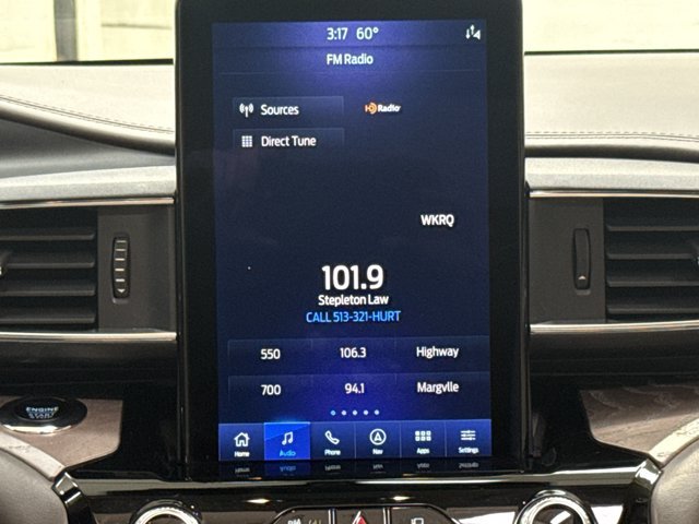 Used 2022 Ford Explorer Platinum w/ Equipment Group 601A AWD/4WD image 21