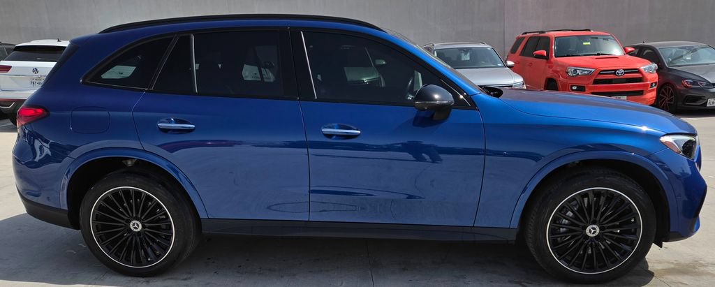 Used 2023 Mercedes-Benz GLC 300 4MATIC image 5