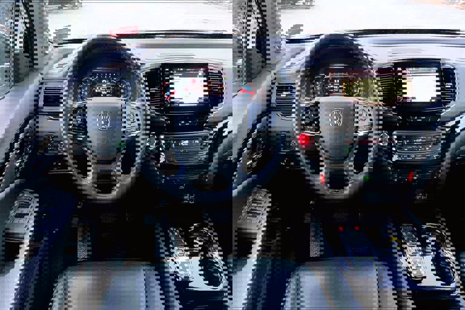 Used 2020 Honda Pilot Touring image 6