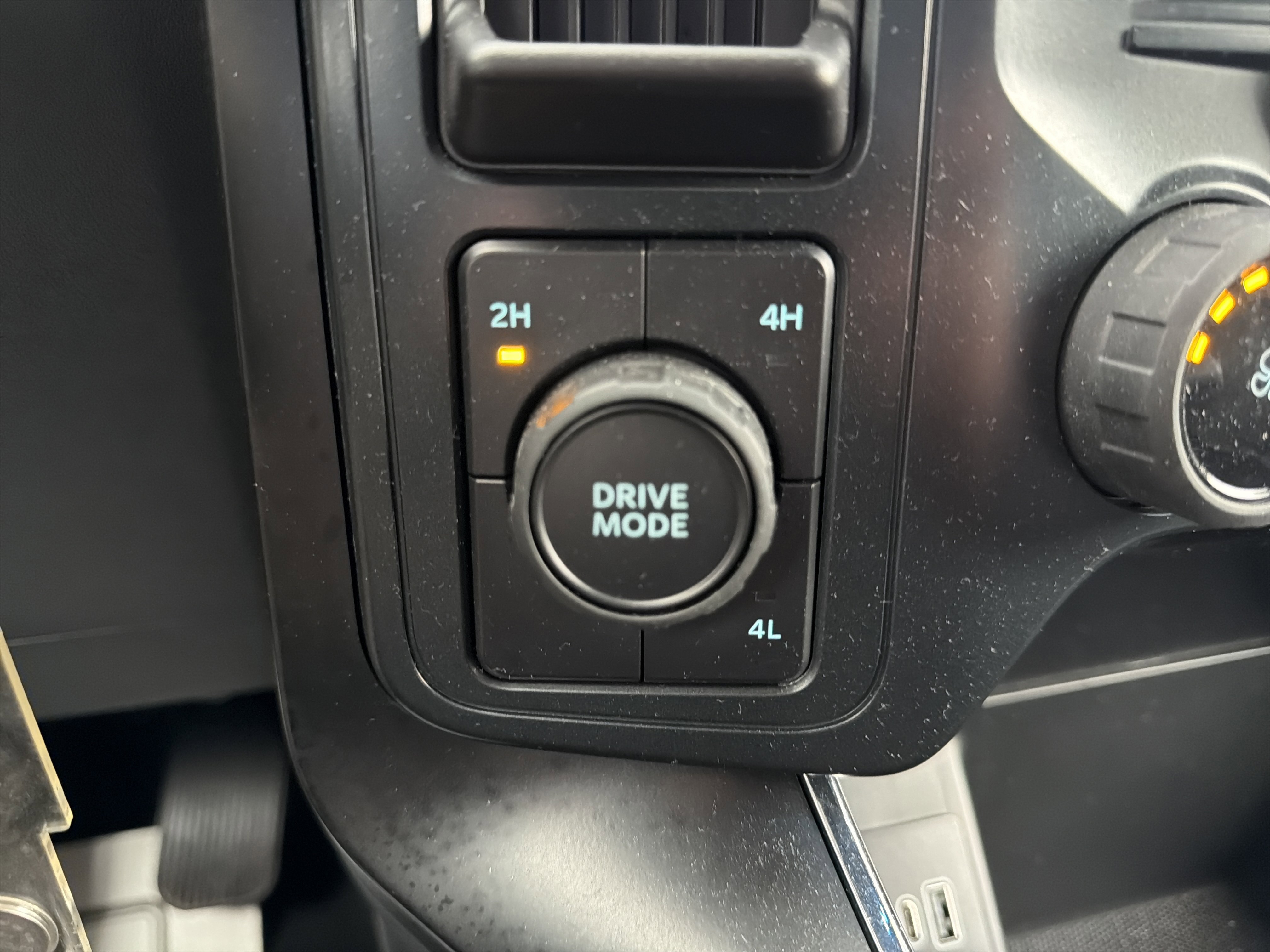 Used 2025 Ford F150 STX w/ Equipment Group 200A image 27