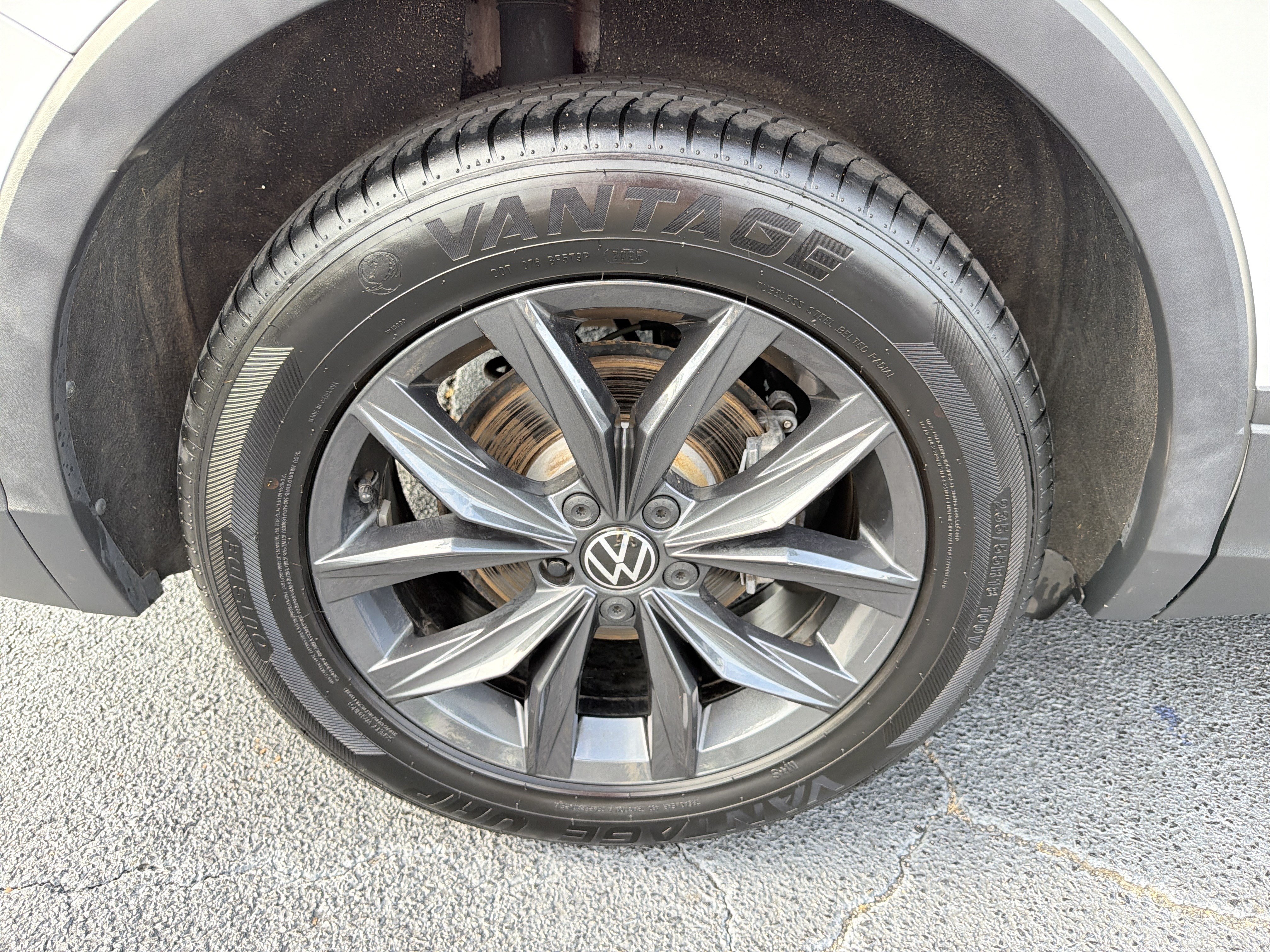 Used 2022 Volkswagen Tiguan SE FWD image 26