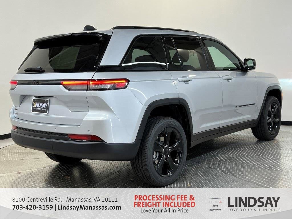 New 2025 Jeep Grand Cherokee Altitude AWD/4WD image 4